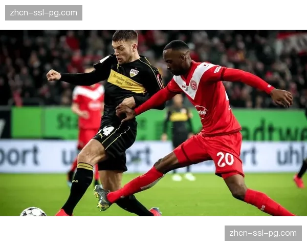 欧联杯:勒沃库森补时阶段连入两球,3-2绝杀罗马 欧联杯:勒沃库森补时阶段连入两球,3-2绝杀罗马