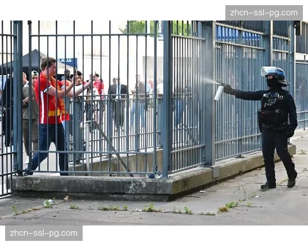 深度报道:从固定摄像位到自由视角,英超转播技术革命如何重塑球迷观赛习惯 深度报道:从固定摄像位到自由视角,英超转播技术革命如何重塑球迷观赛习惯