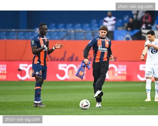 通讯纪实:一场平局后,蒙彼利埃教练组连夜分析压迫数据至凌晨 通讯纪实:一场平局后,蒙彼利埃教练组连夜分析压迫数据至凌晨