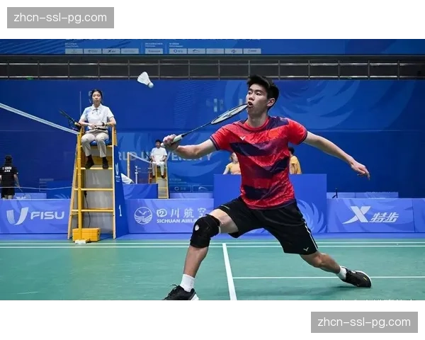 主赛前垫场赛爆冷，不败新星被老将左勾拳击倒，十秒内未能站起