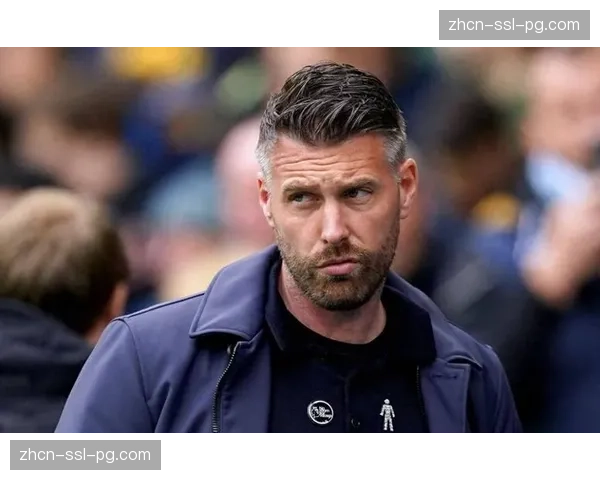 卢顿镇训练基地开放日，主教练爱德华兹强调球队保级信念