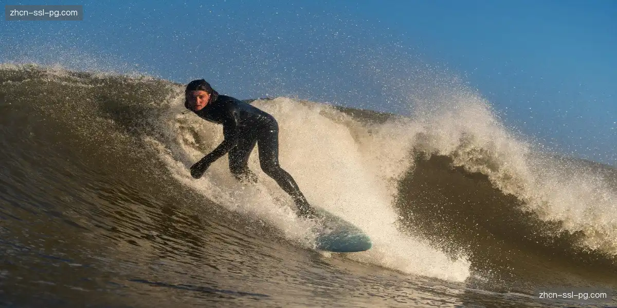 🔥 同城德比血脉贲张,恩怨情仇瞬间爆发,热血即刻引爆!🔴🔵